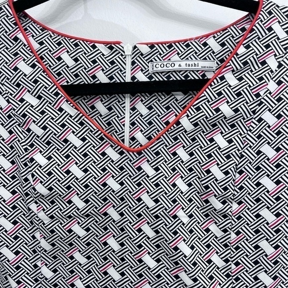 2/40$ COCO & tashi dress size medium sleeveless black and white - Picture 3 of 8